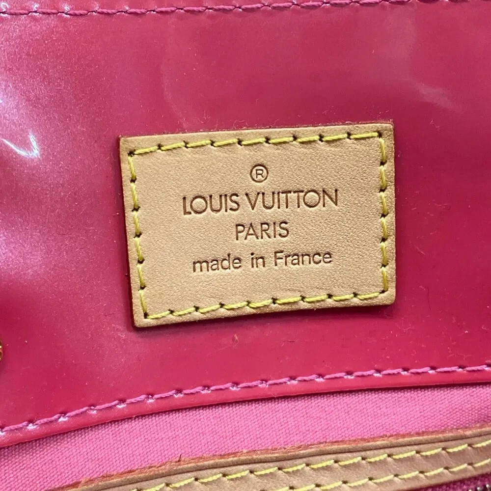 Louis Vuitton Reade PM Monogram Vernis Handbag M9132F